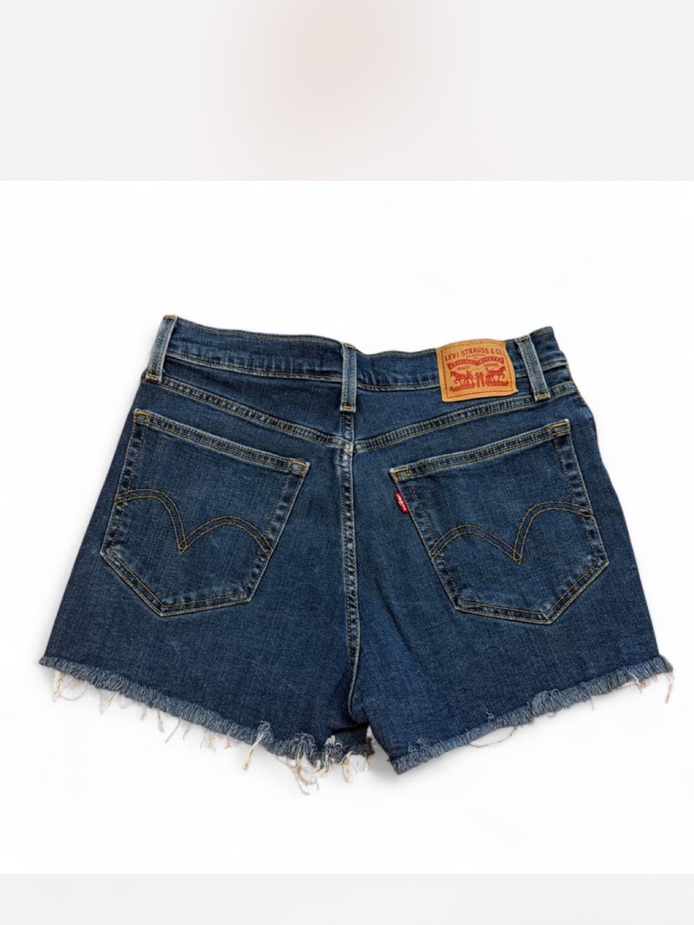 Levi's High Rise Shorts - Picture 5 of 6